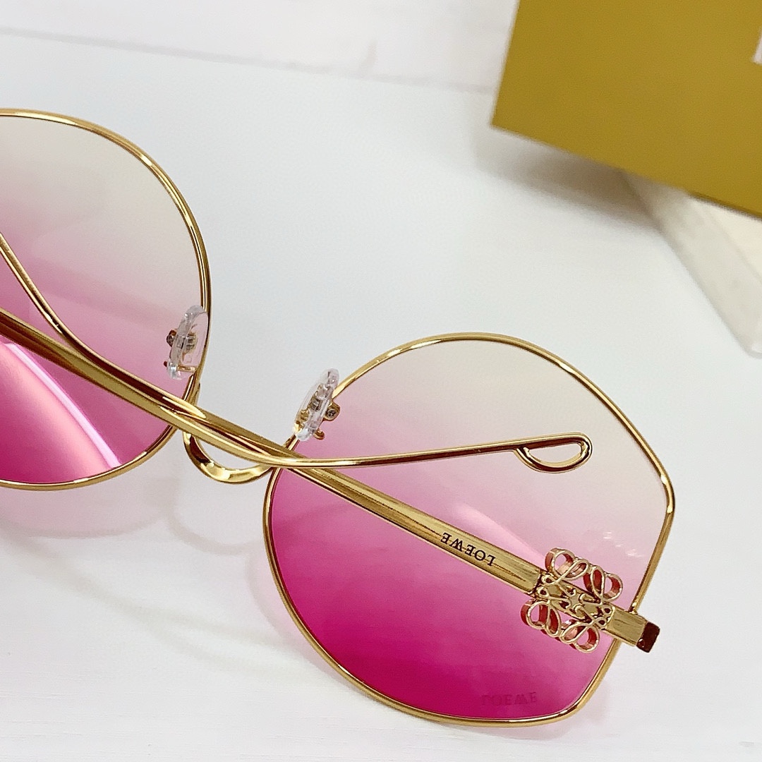 Loewe LW40109U Sunglasses  - DopestKickz