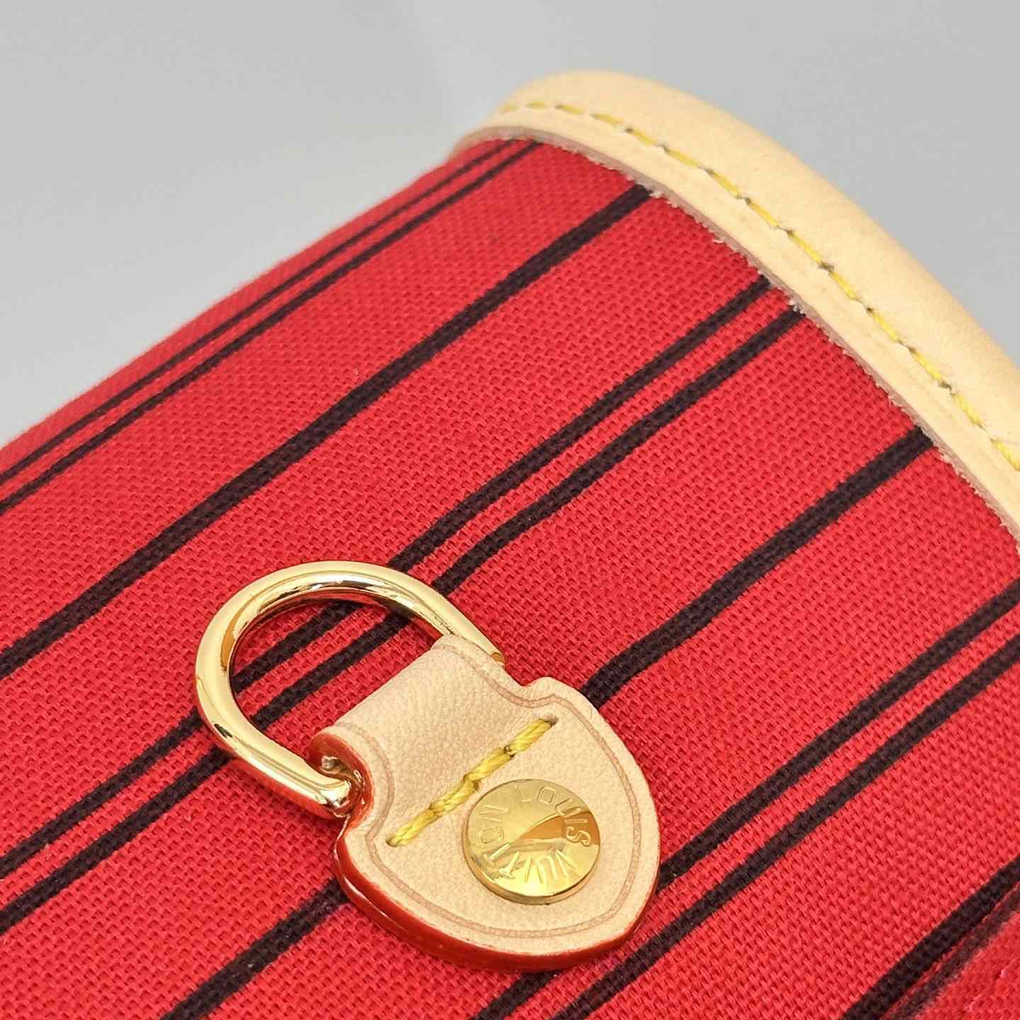 Louis Vuitton Neverfull Bandoulière Inside Out MM   M12096 - DopestKickz