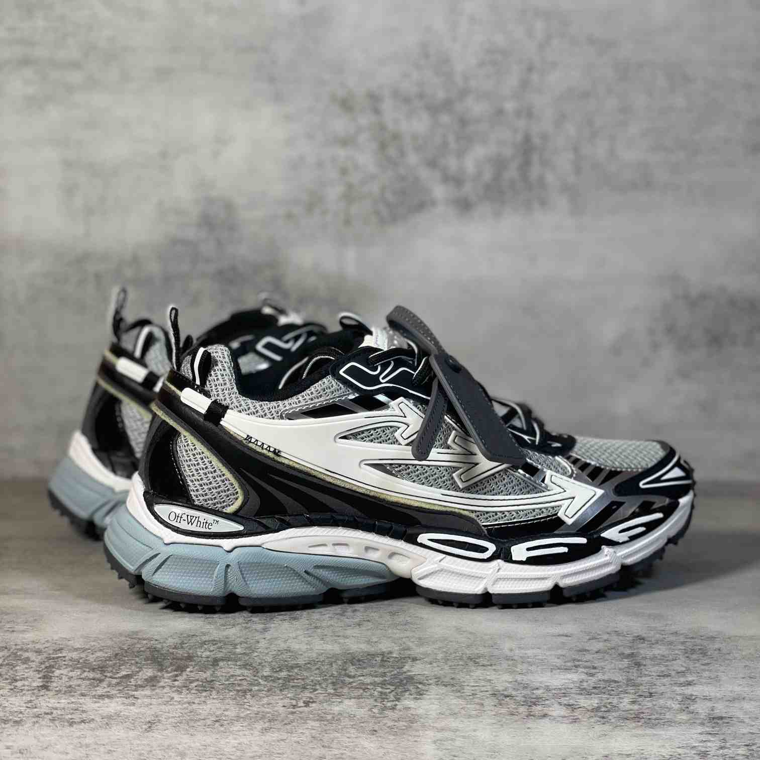 Off-White c/oVrgil Abloh™ Sneakers - DopestKickz