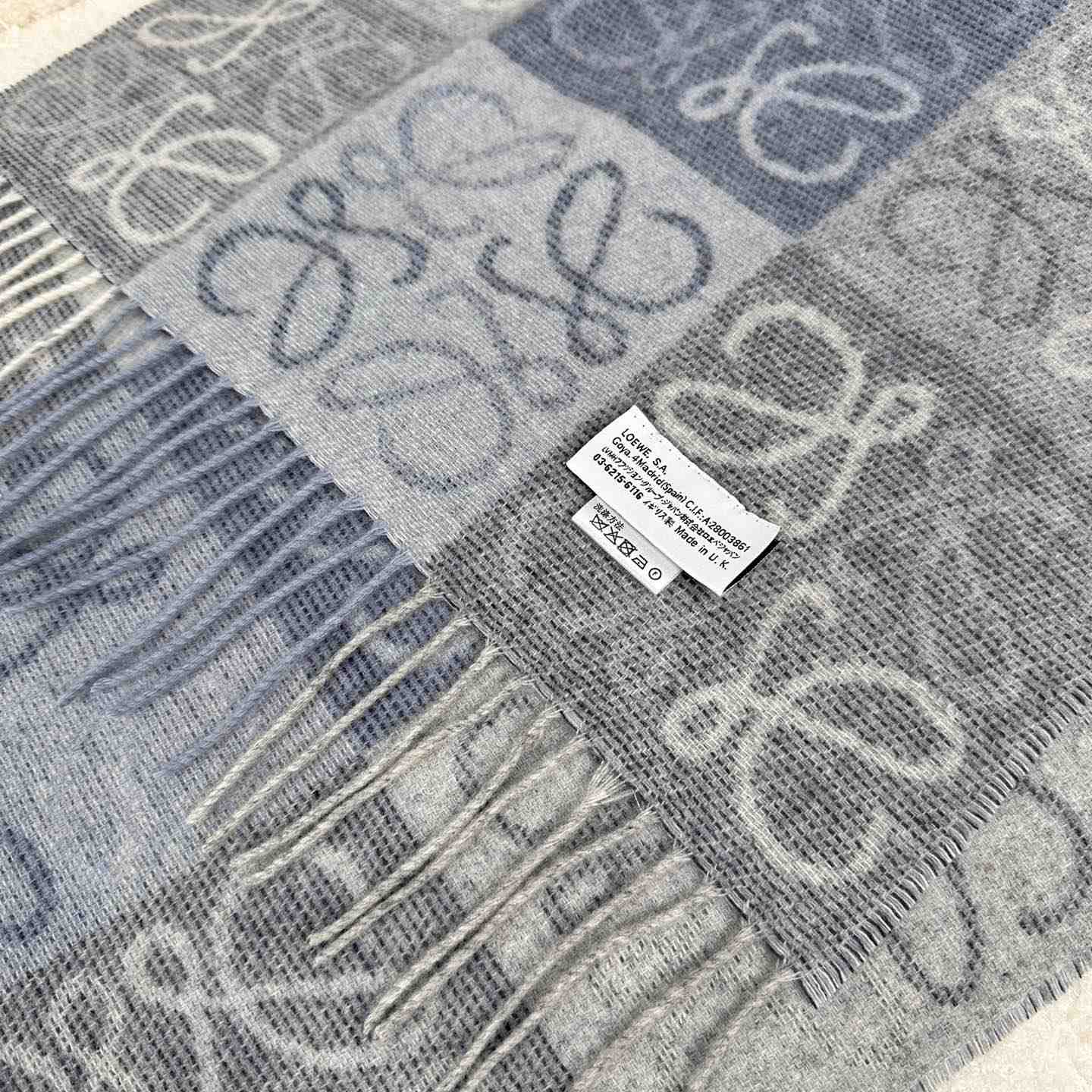 Loewe Scarf In Wool And Cashmere - DopestKickz