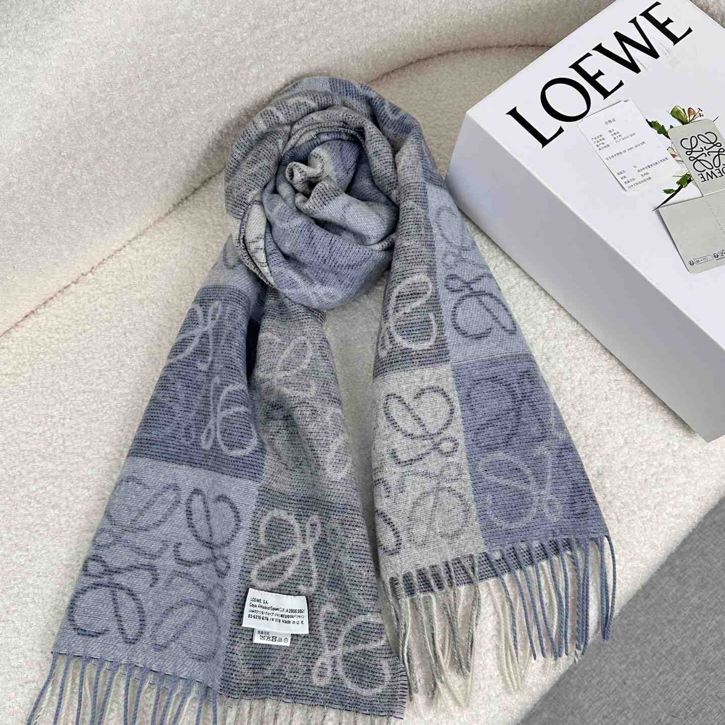 Loewe Scarf In Wool And Cashmere - DopestKickz