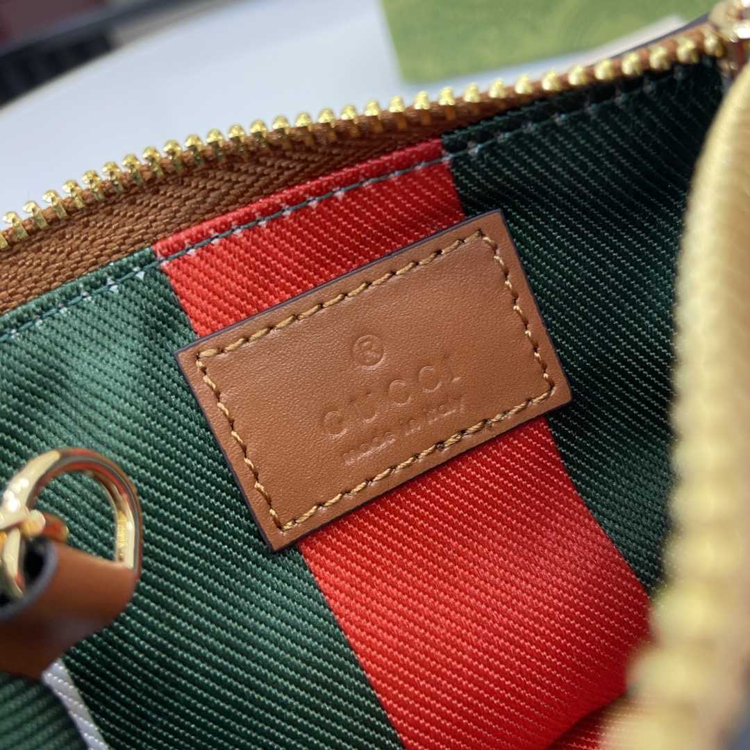 Gucci GG Emblem Key Case - DopestKickz