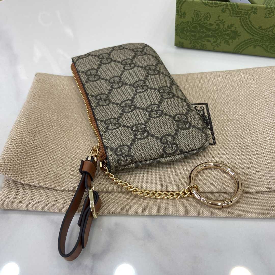 Gucci GG Emblem Key Case - DopestKickz
