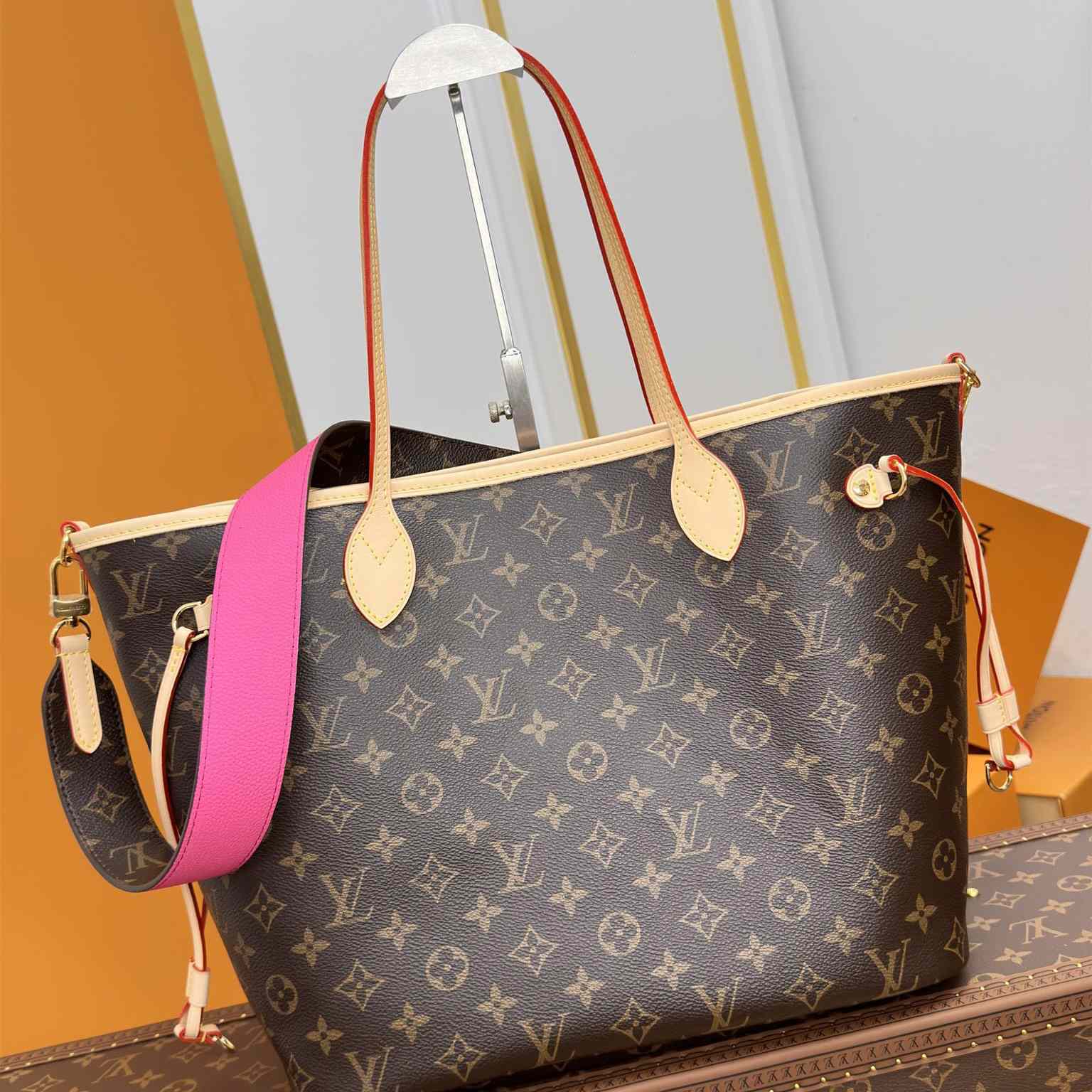 Louis Vuitton Neverfull Bandoulière Inside Out MM   M12257 - DopestKickz