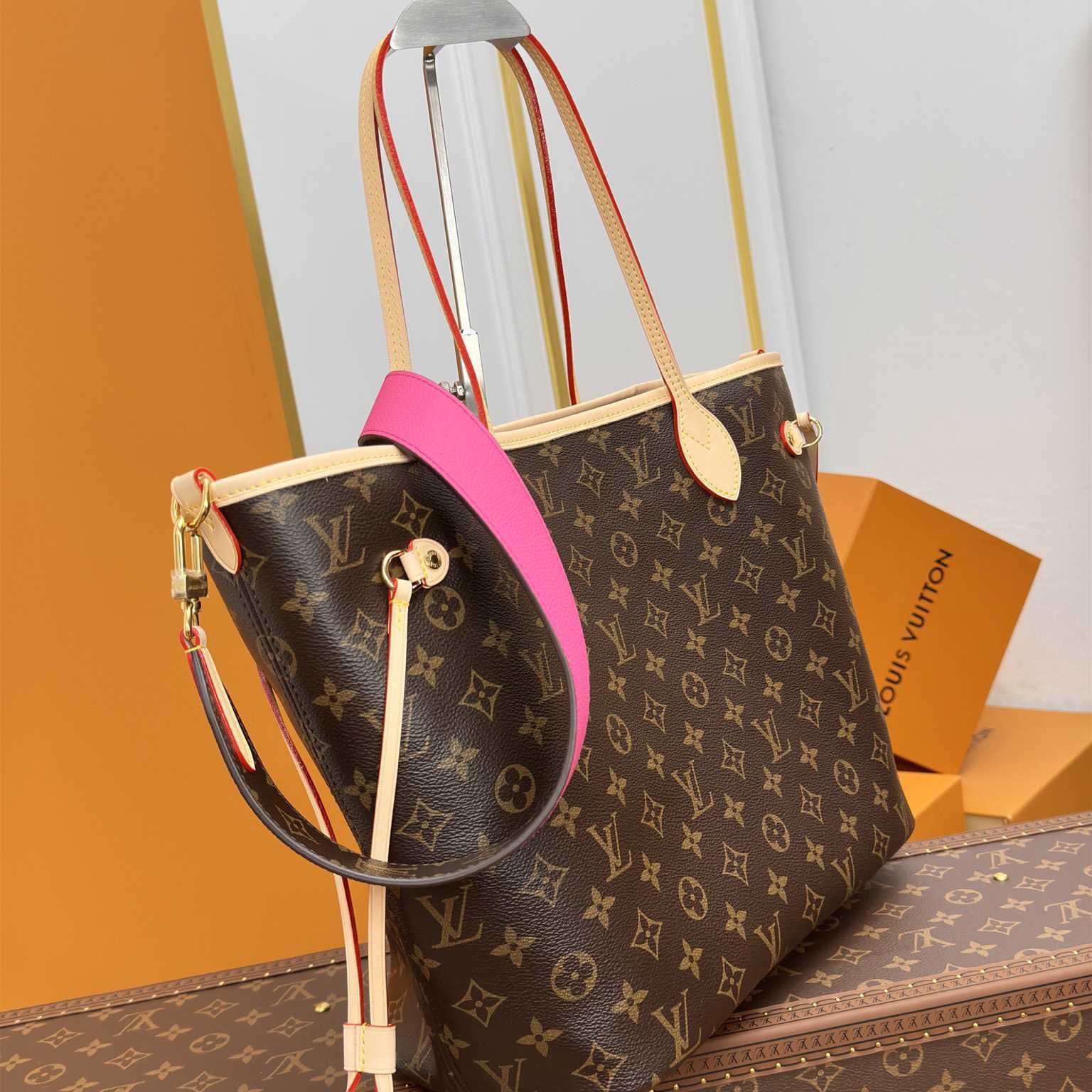 Louis Vuitton Neverfull Bandoulière Inside Out MM   M12257 - DopestKickz
