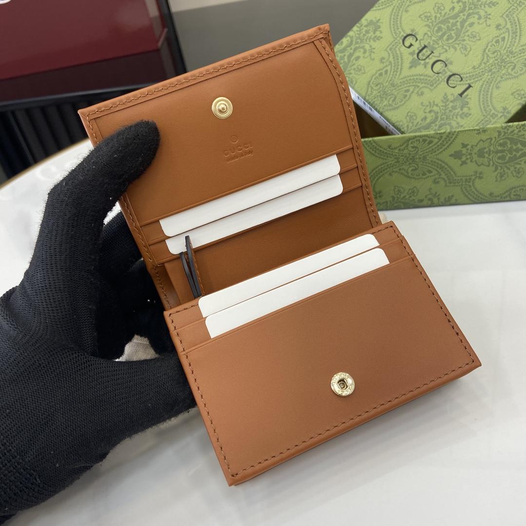 Gucci GG Emblem Mini Wallet - DopestKickz