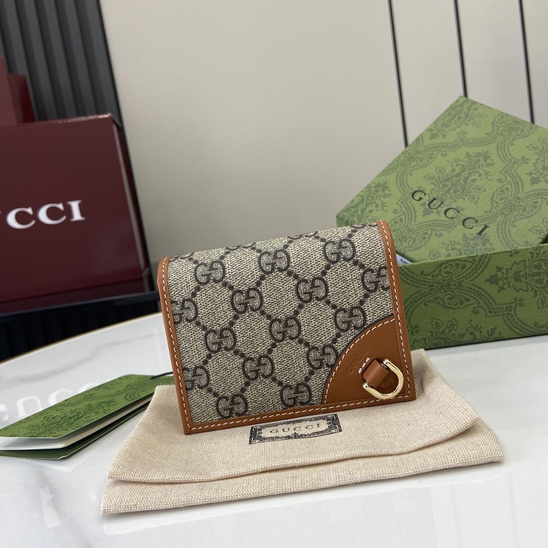 Gucci GG Emblem Mini Wallet - DopestKickz