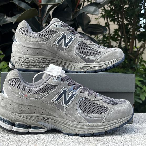 New Balance NB 2002R Sneakers      ML2002RA   - DopestKickz