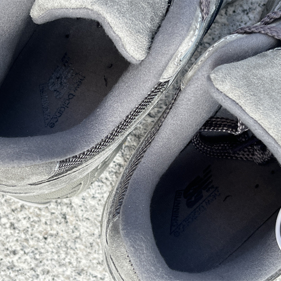 New Balance NB 2002R Sneakers      ML2002RA   - DopestKickz