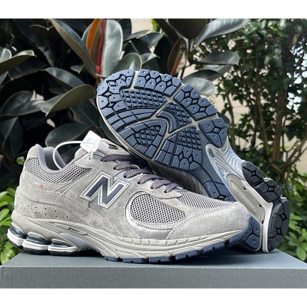 New Balance NB 2002R Sneakers      ML2002RA   - DopestKickz