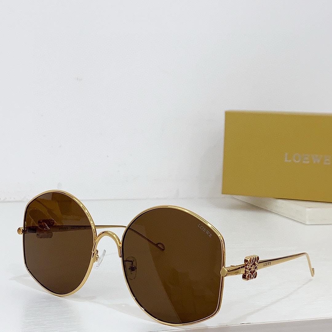 Loewe LW40109U Sunglasses  - DopestKickz