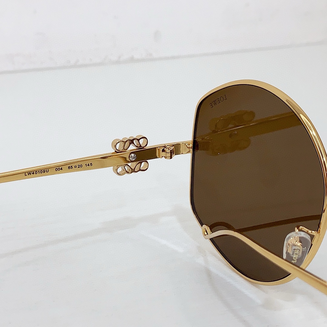 Loewe LW40109U Sunglasses  - DopestKickz