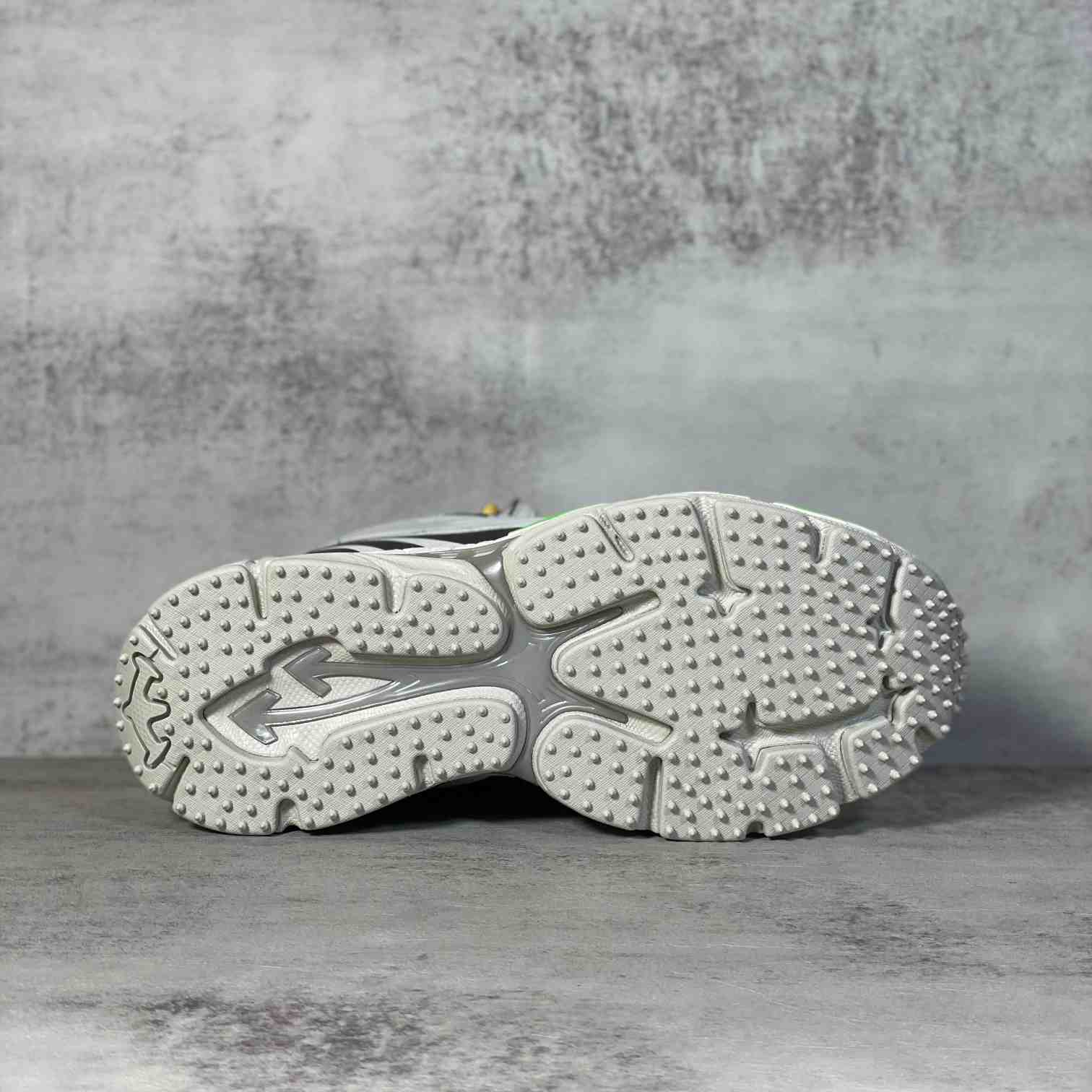 Off-White c/oVrgil Abloh™ Sneakers - DopestKickz