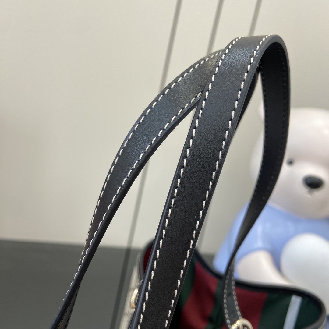 Gucci GG Emblem Large Tote Bag - DopestKickz