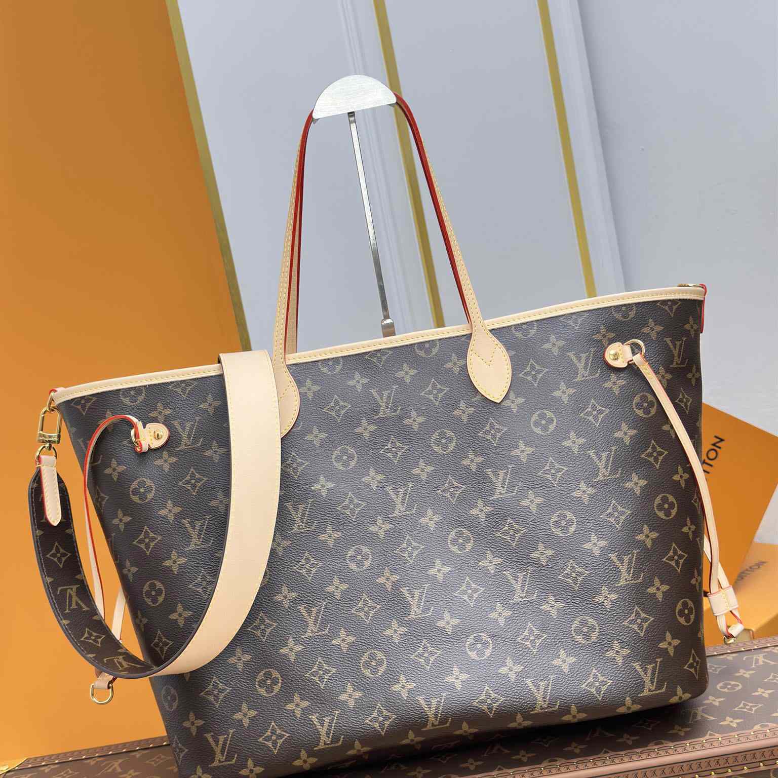 Louis Vuitton Neverfull Bandoulière Inside Out GM   M11948 - DopestKickz