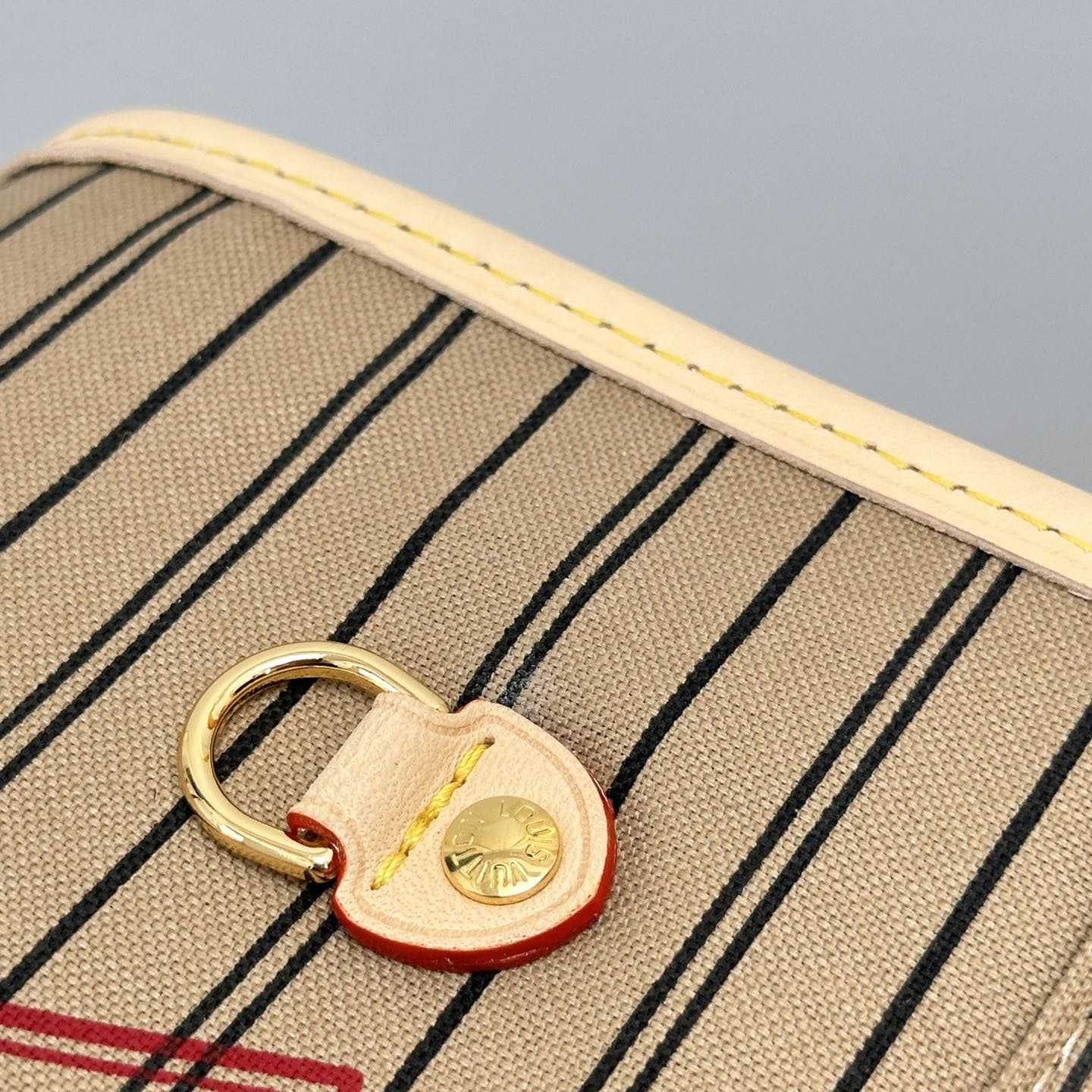 Louis Vuitton Neverfull Bandoulière Inside Out GM   M11948 - DopestKickz