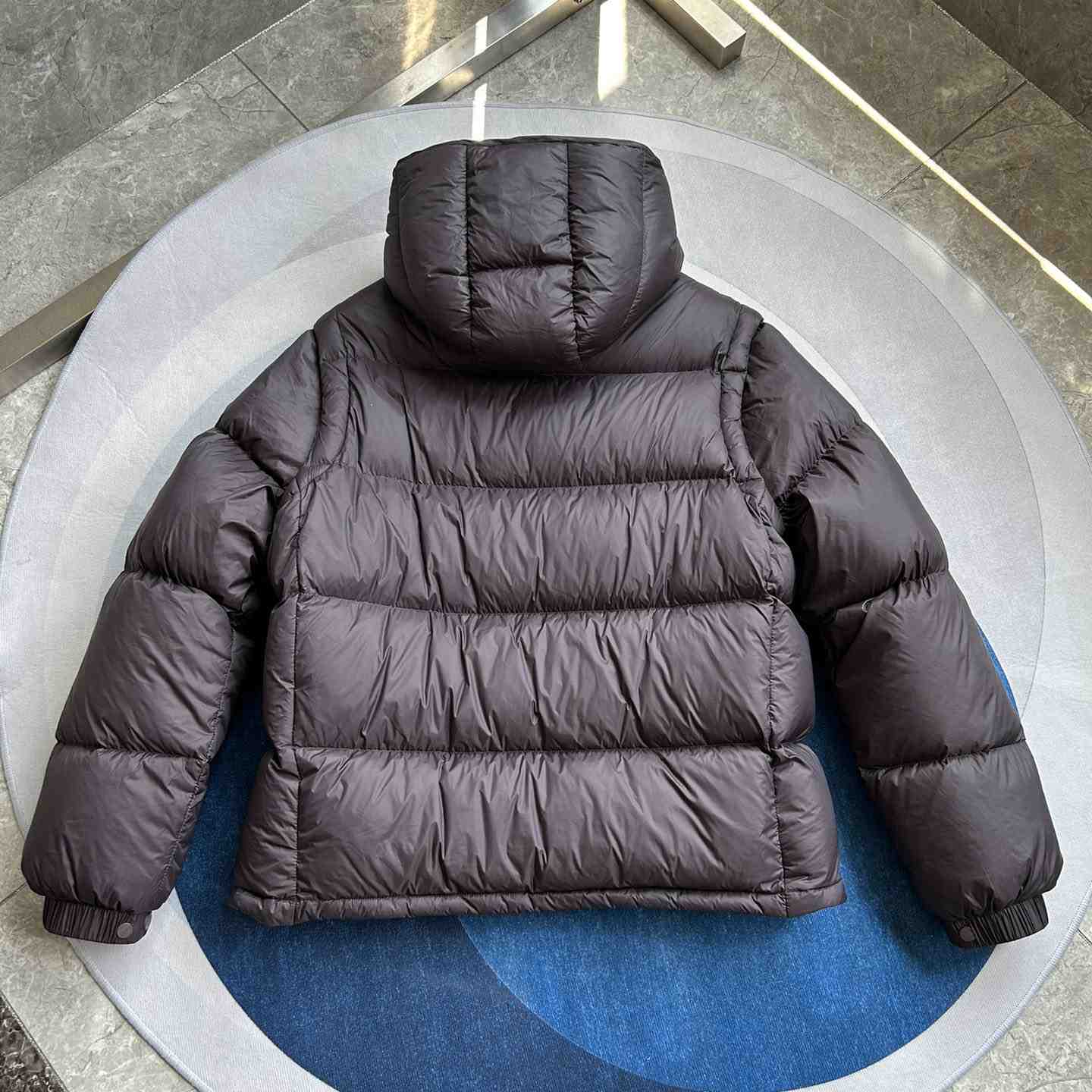 Moncler Cyclone 2-IN-1 Short Down Jacket - DopestKickz