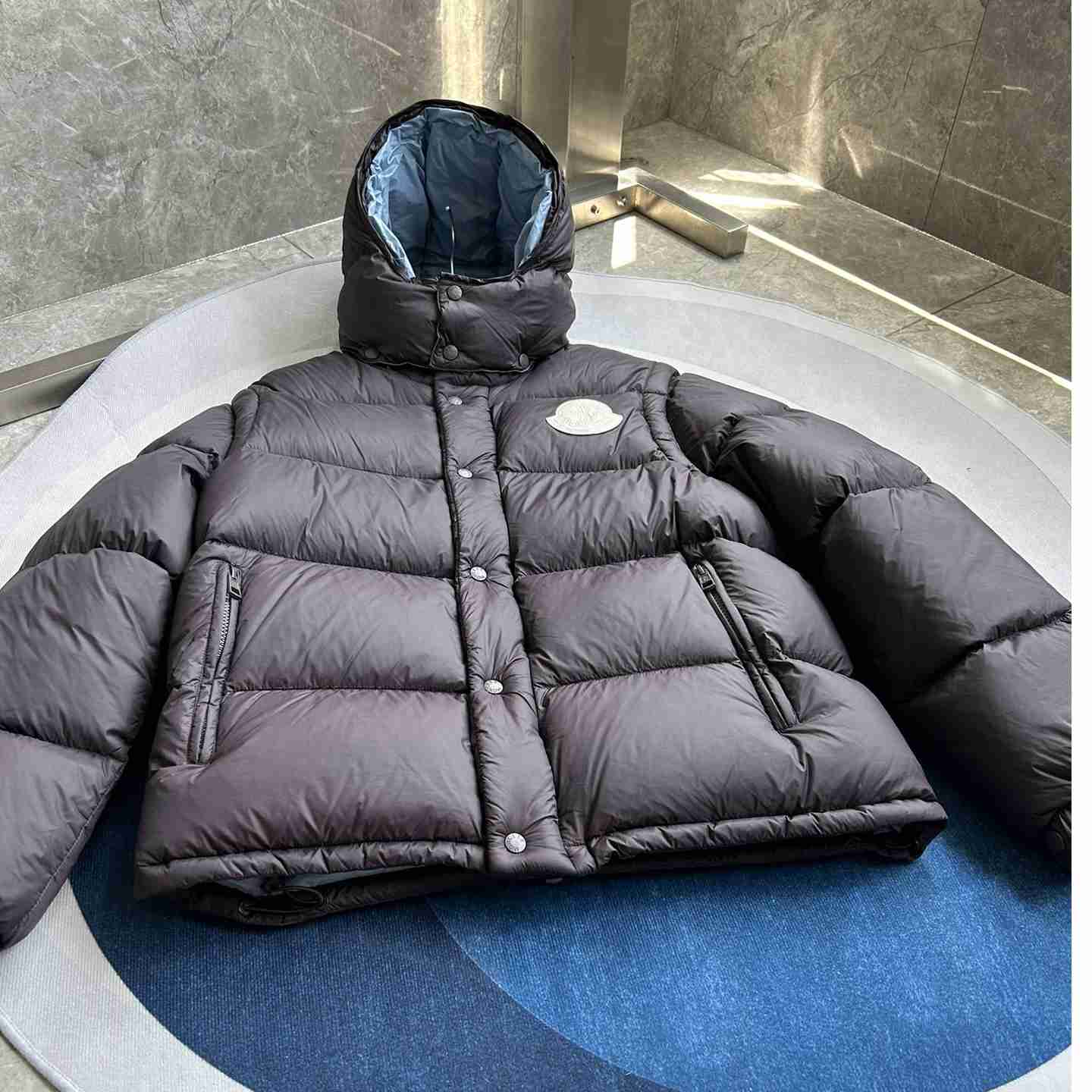 Moncler Cyclone 2-IN-1 Short Down Jacket - DopestKickz