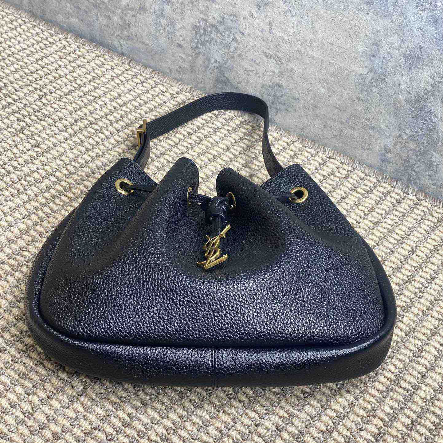 Saint Laurent Paris Vii Small Hobo In Grained Leather - DopestKickz