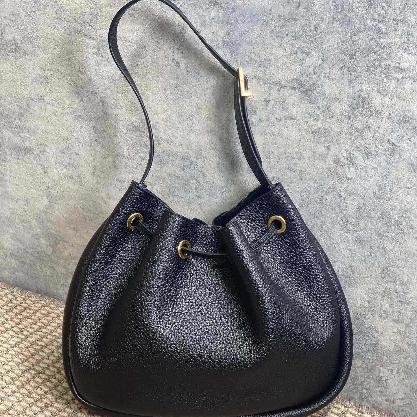 Saint Laurent Paris Vii Small Hobo In Grained Leather - DopestKickz