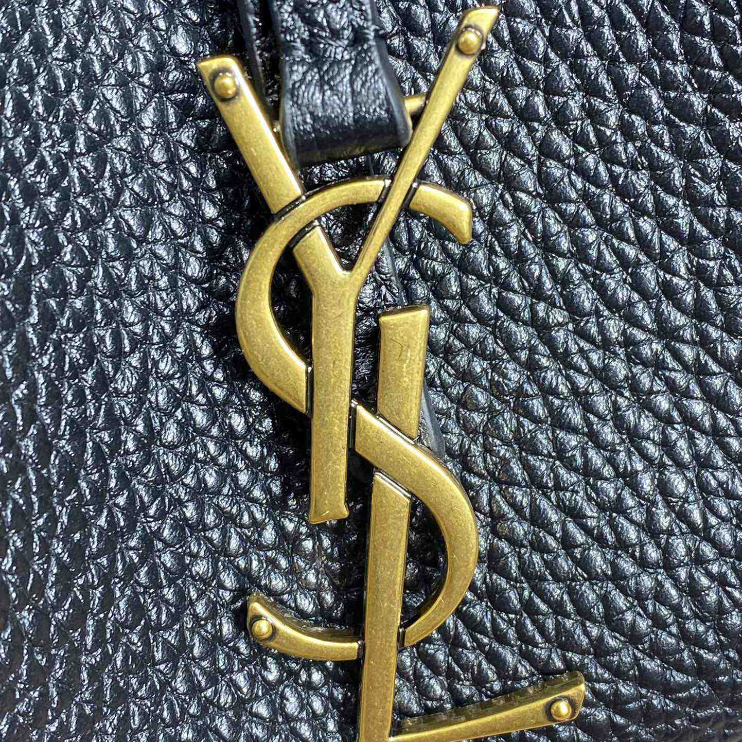 Saint Laurent Paris Vii Small Hobo In Grained Leather - DopestKickz