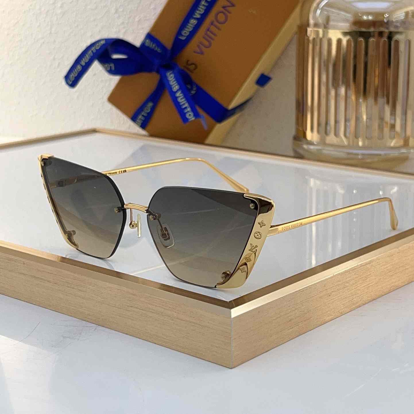 Louis Vuitton LV Moon Metal Cat Eye Sunglasses     Z1993U - DopestKickz