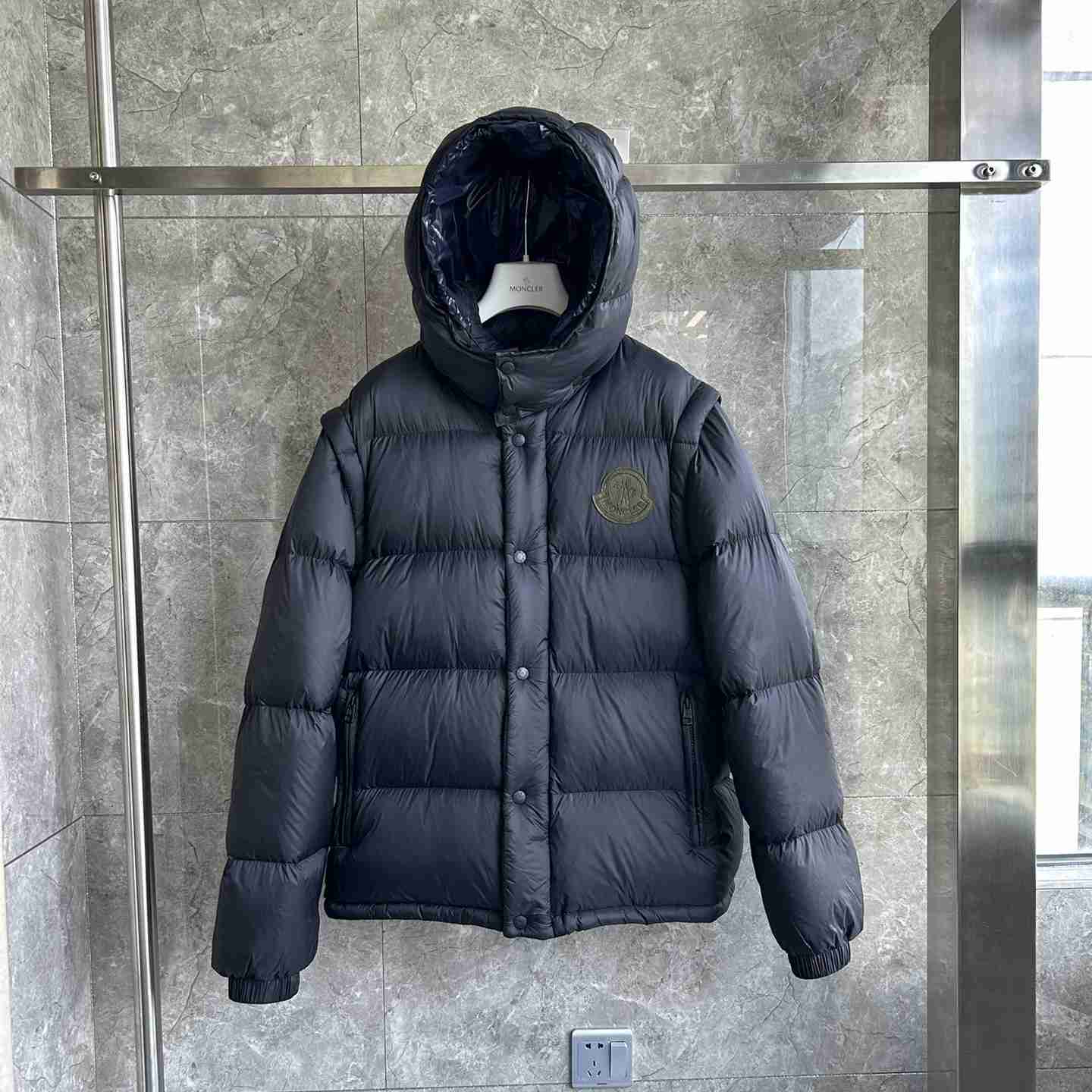 Moncler Cyclone 2-IN-1 Short Down Jacket - DopestKickz