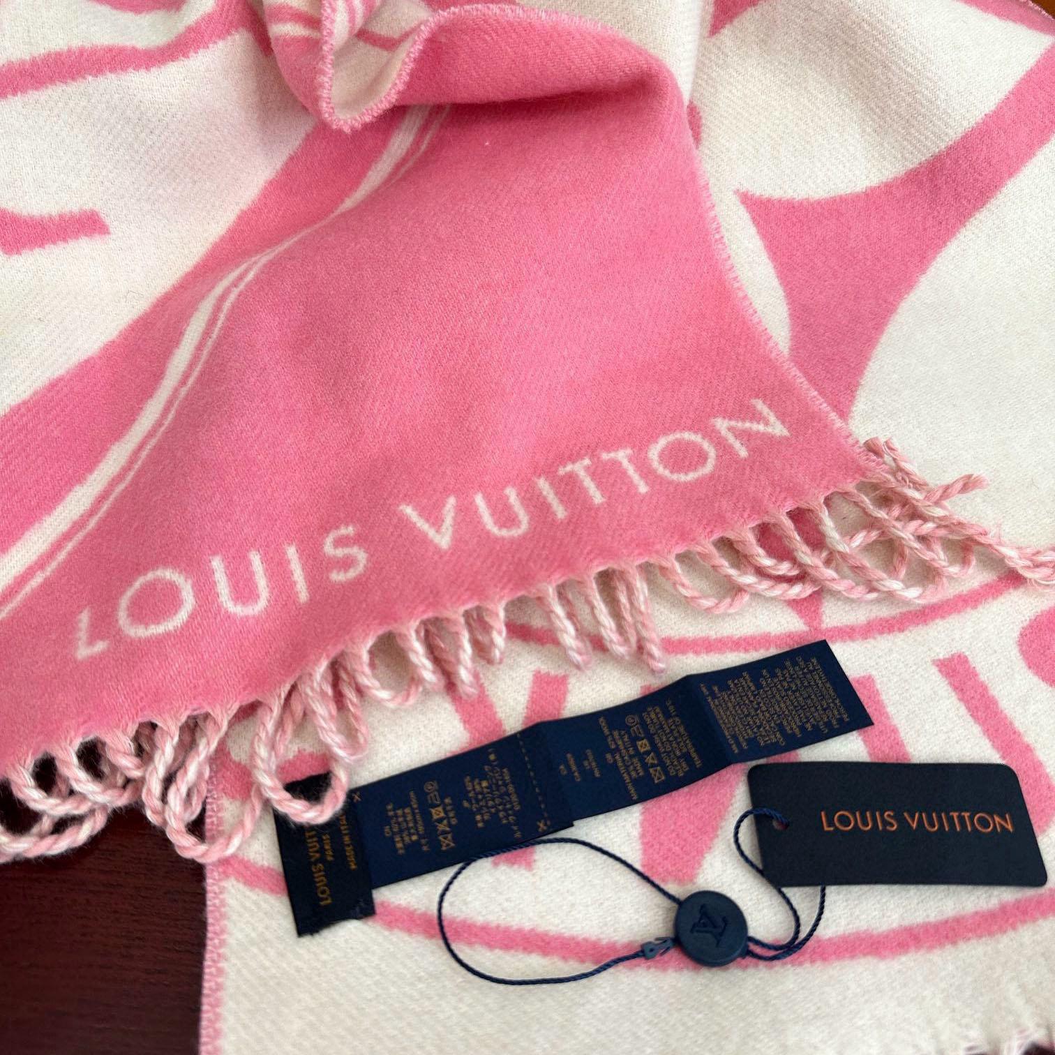 Louis Vuitton Lock And Keys Scarf  M92856 - DopestKickz