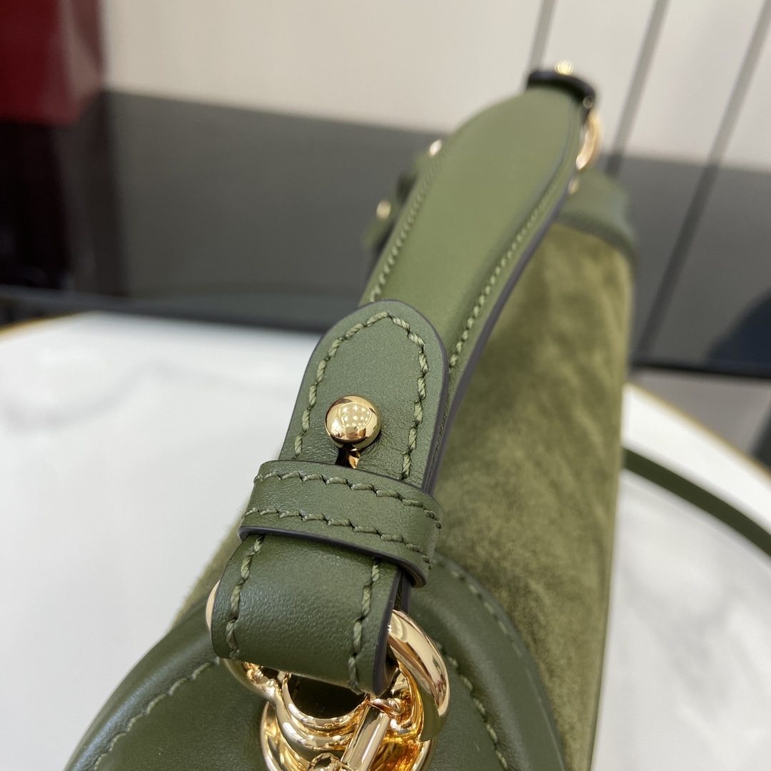 Gucci Blondie Medium Top Handle Bag - DopestKickz