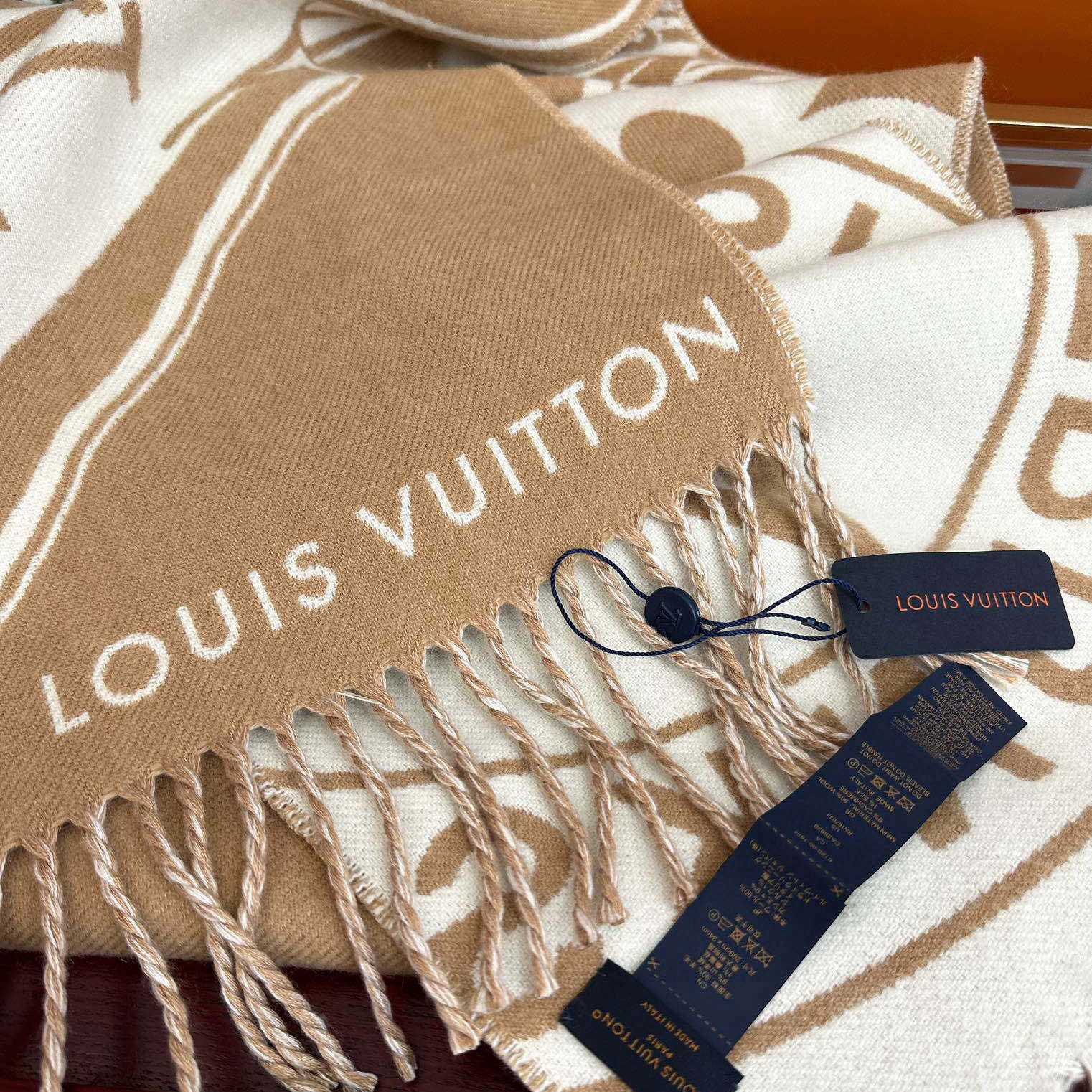 Louis Vuitton Lock And Keys Scarf  M90815 - DopestKickz