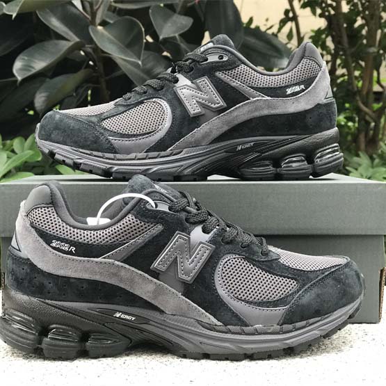 New Balance NB 2002R Sneakers      M2002RBL - DopestKickz