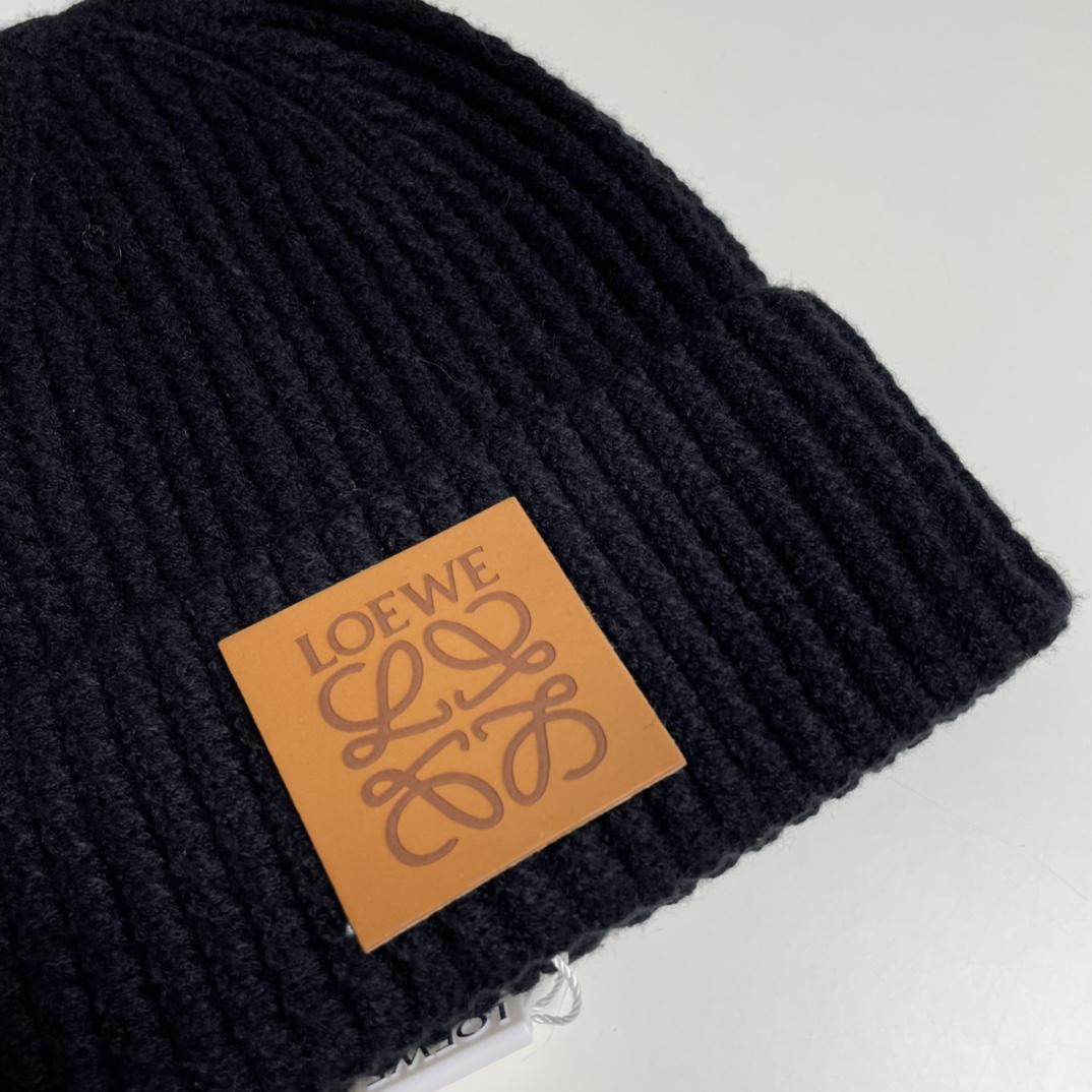 Loewe Beanie - DopestKickz