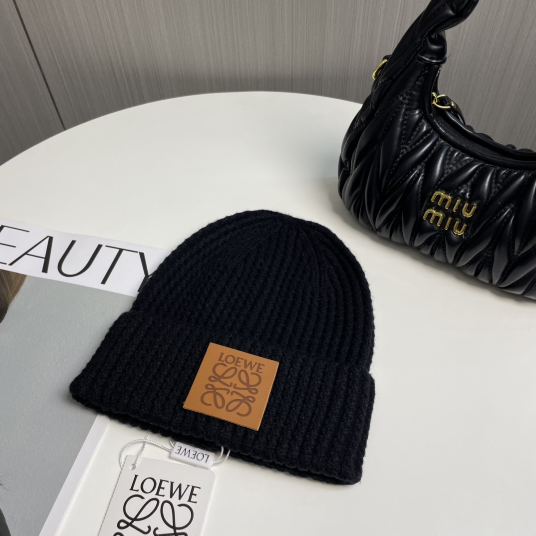 Loewe Beanie - DopestKickz