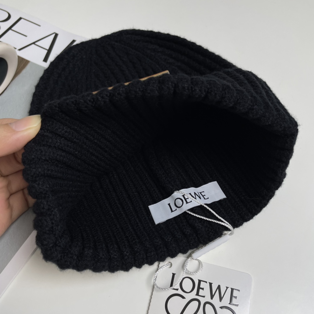 Loewe Beanie - DopestKickz