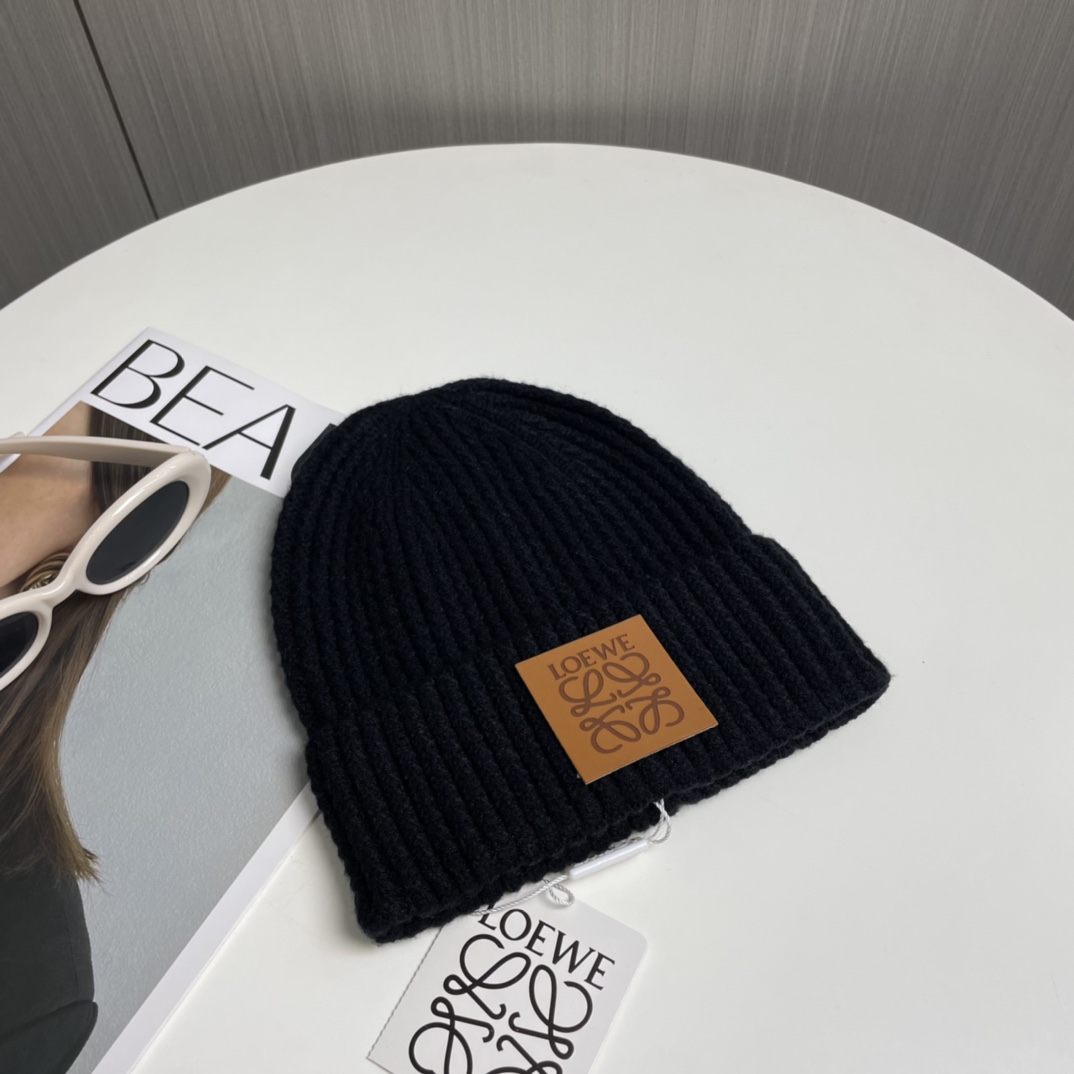 Loewe Beanie - DopestKickz