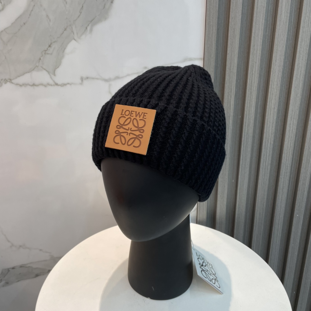 Loewe Beanie - DopestKickz