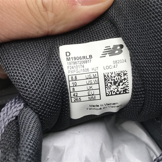 New Balance 1906R Sneakers      M1906RLB   - DopestKickz