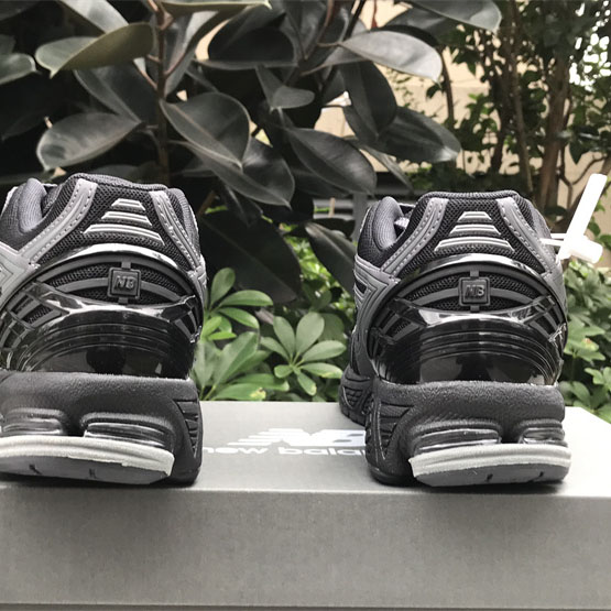 New Balance 1906R Sneakers      M1906RLB   - DopestKickz