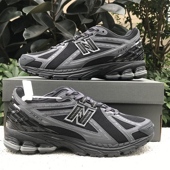 New Balance 1906R Sneakers      M1906RLB   - DopestKickz