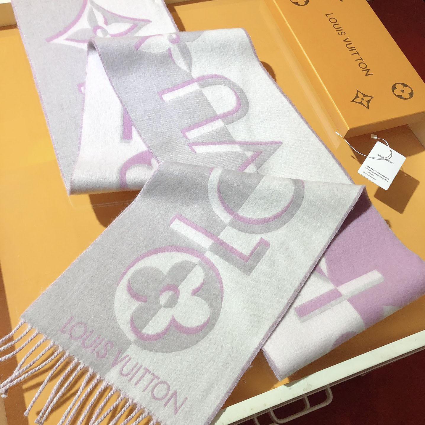 Louis Vuitton Duo Infinity Scarf  M93281 - DopestKickz