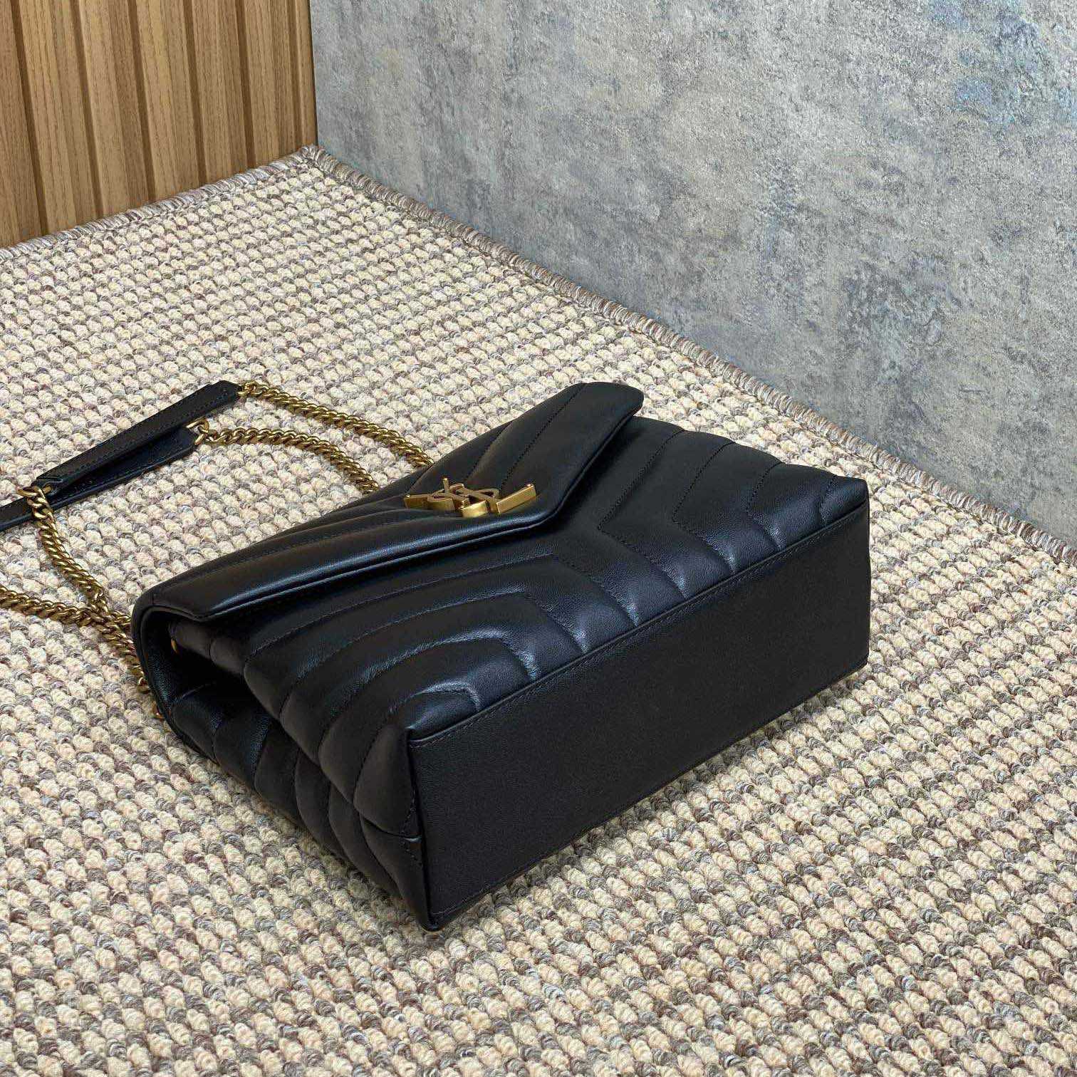 Saint Laurent Loulou Shoulder Bag   25x17x9cm - DopestKickz