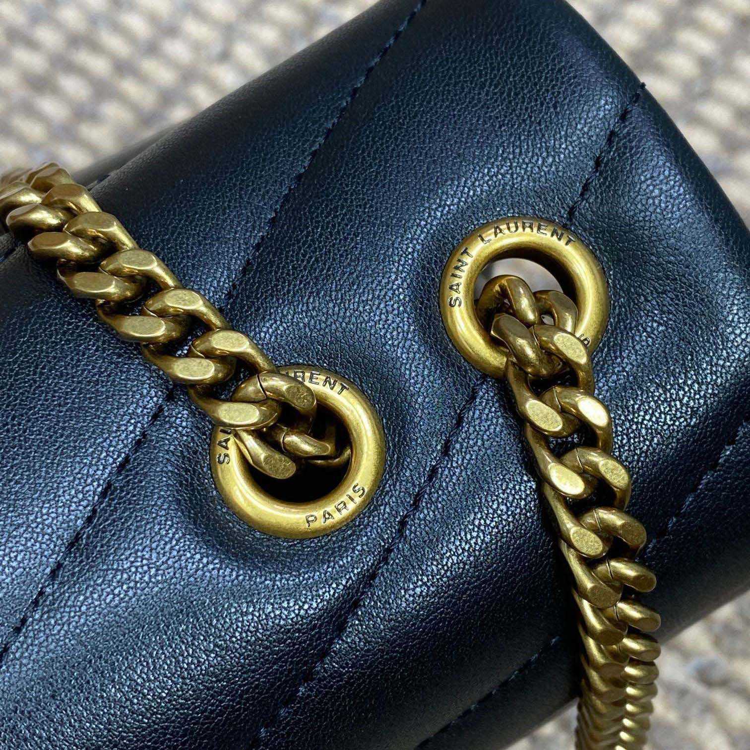 Saint Laurent Loulou Shoulder Bag   25x17x9cm - DopestKickz