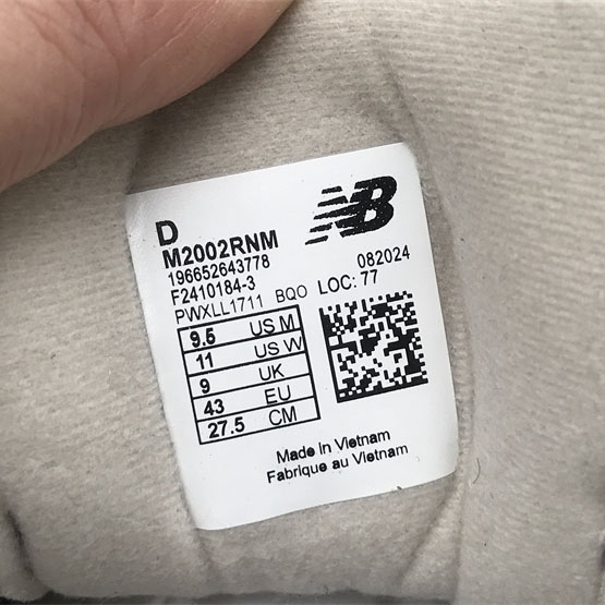 New Balance NB 2002R Sneakers      M2002RNM  - DopestKickz