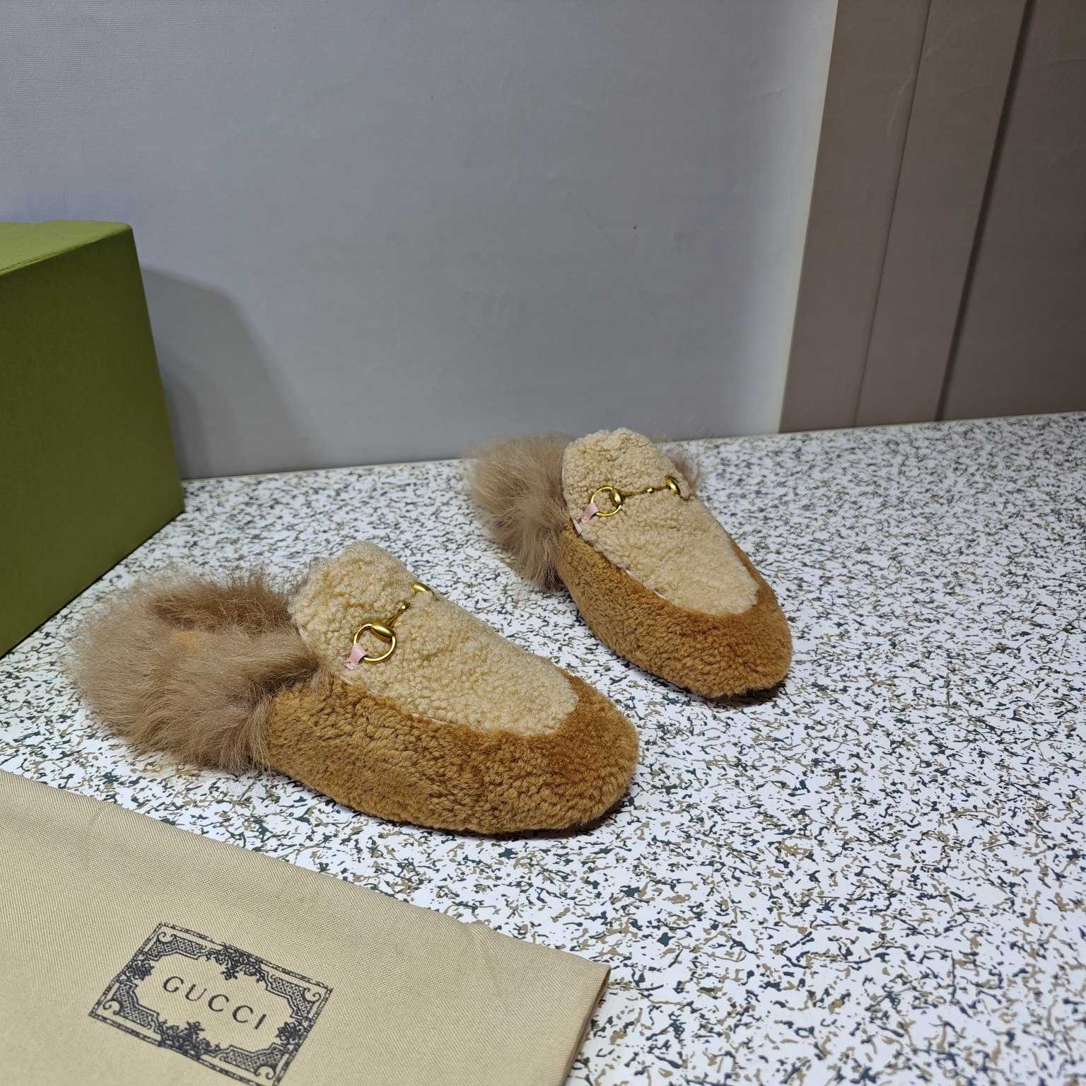 Gucci Shearling Slip - DopestKickz