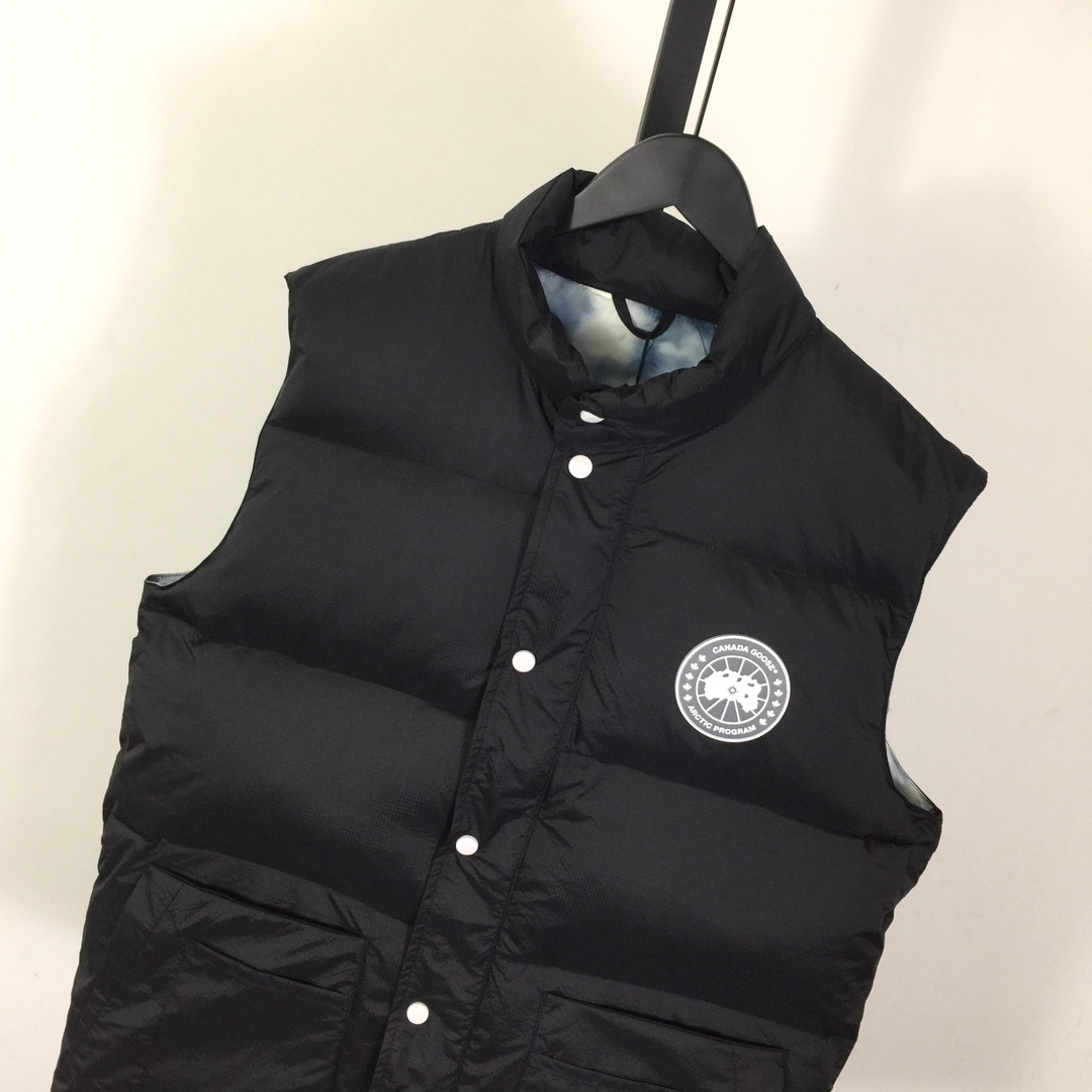 Canada Goose Down Vest - DopestKickz