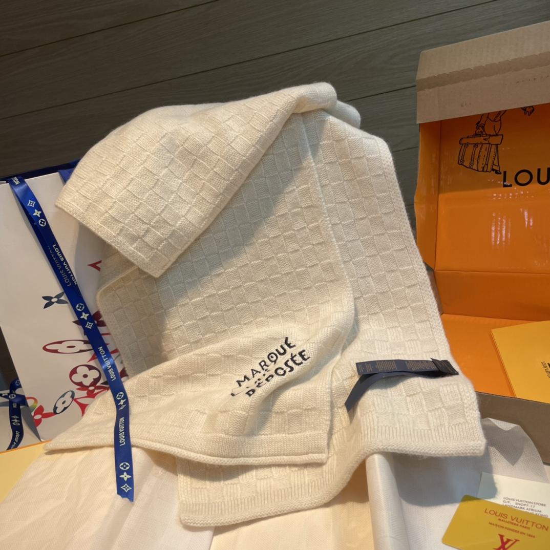 Louis Vuitton Damier Snug Scarf  M92755 - DopestKickz