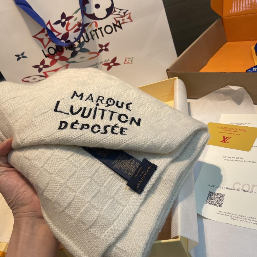 Louis Vuitton Damier Snug Scarf  M92755 - DopestKickz