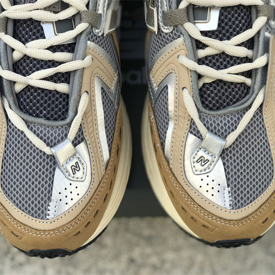 New Balance 1906R Sneakers      U1906AA  - DopestKickz