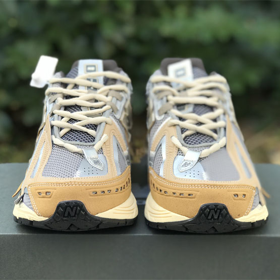 New Balance 1906R Sneakers      U1906AA  - DopestKickz