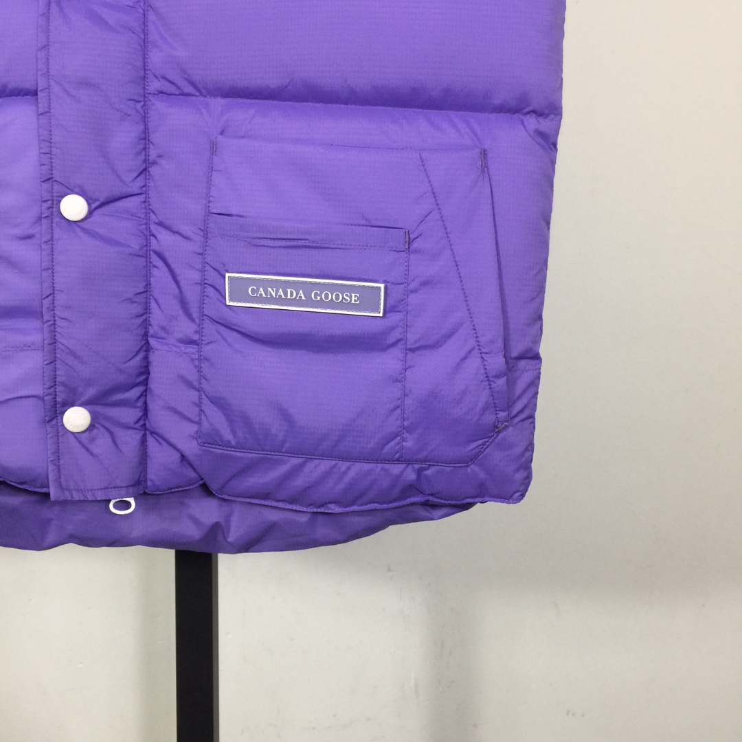 Canada Goose Down Vest - DopestKickz